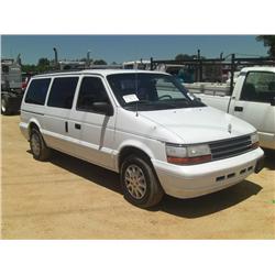 1995 PLYMOUTH GRAND VOYAGER SE