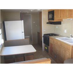 2006 GULF STREAM CAVALIER 8'X32' CAMPER TRAILER