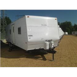 2006 GULF STREAM CAVALIER 8'X32' CAMPER TRAILER