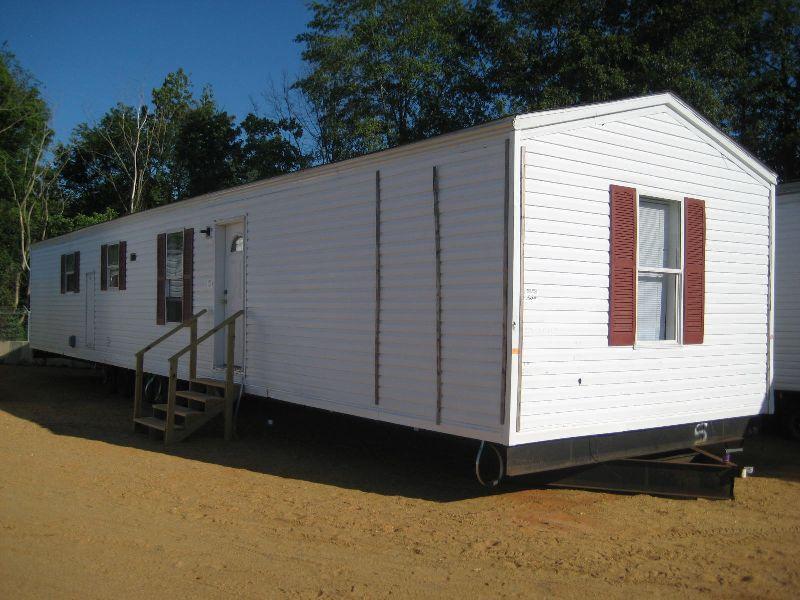 2005 CAVALIER 14'X64' MOBILE HOME