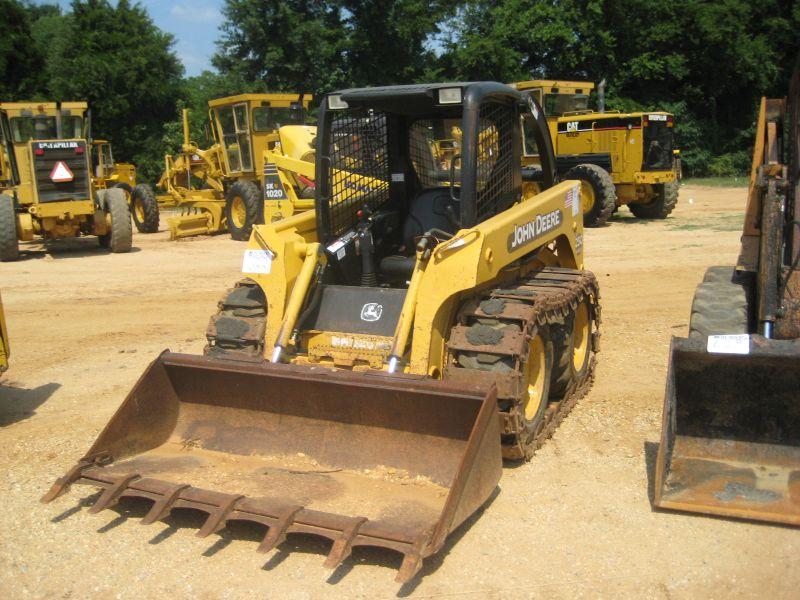 JOHN DEERE 250 SERIES II SKID STEER LOADER