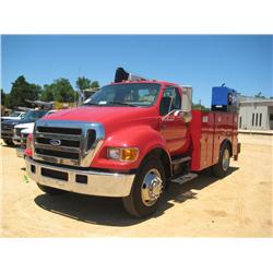 2005 FORD F650 XLT SUPER DUTY SERVICE TRUCK