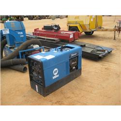 MILLER 225 PERFORMER 16 WELDER