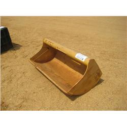 WAIN ROY 48" CLEAN-OUT BUCKET