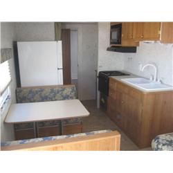 2006 GULF STREAM CAVALIER 8'X32' CAMPER TRAILER