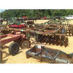 JOHN DEERE TD210 DISC HARROW