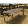 Image 1 : METAL TABLE W/VISE