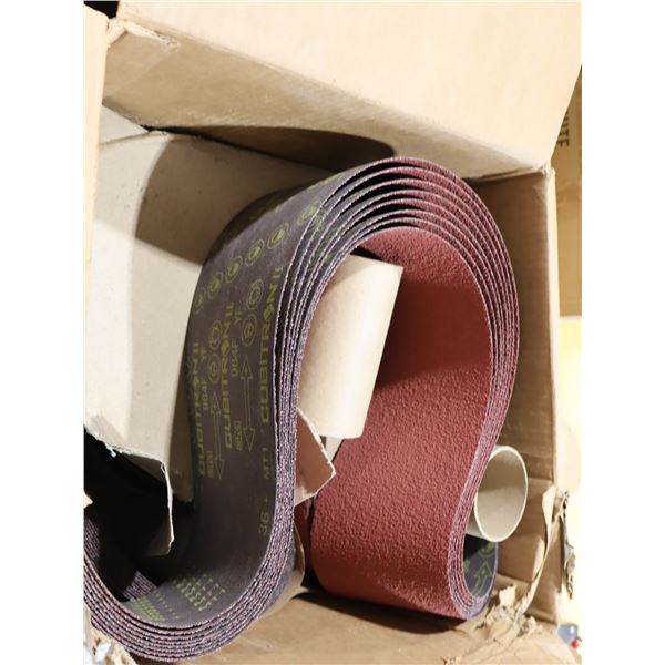 LOT DE 10 COURROIES DE PAPIER SABLÉ 78-3/4"x6" GRIT 36+