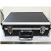 Image 2 : MALLETTE D'ACCESSOIRE POUR DÉTECTEUR DE GAZ HONEYWELL