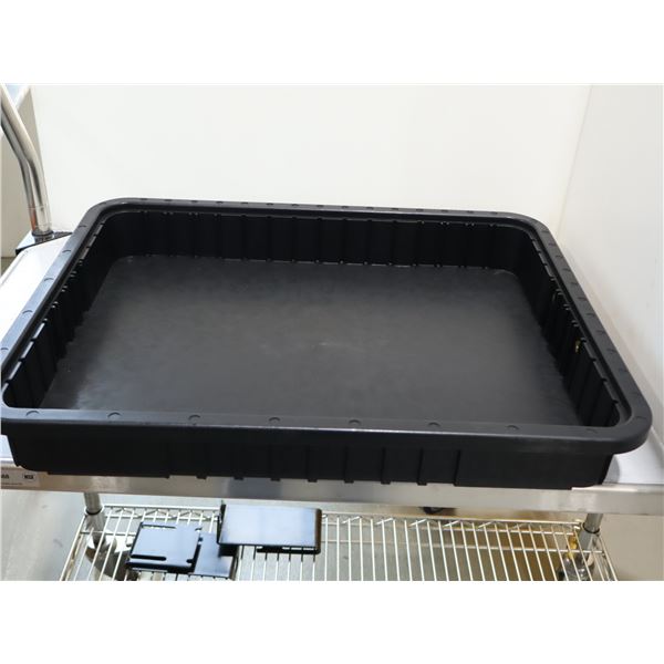 BAC EN PLASTIQUE DIVISABLE 22-1/2"x17-1/2"