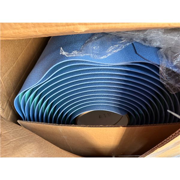 TAPIS ANTI-FATIGUE MATSOFT ROCK SPONGECOTE BLEU, 3 PI × 48 PI × 1/2 PO D’ÉPAISSEUR