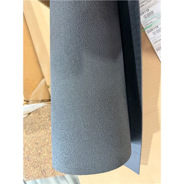 TAPIS ANTIFATIGUE NITRILECORR NC410, 4 PI × 10 PI × 1/2 PO, COULEUR NOIRE.
