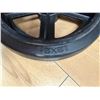 Image 2 : ROUE 12 X 2.5 PO EN CAOUTCHOUC MOULÉ AVEC MOYEU À ROULEMENT 1 PO