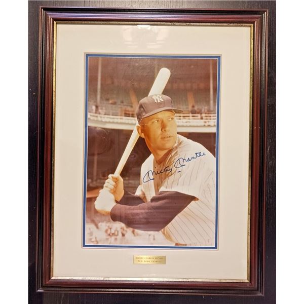 Mickey Mantle Signed SIGNED Photo Framed PSA COA