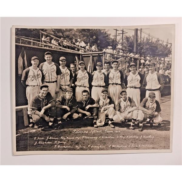 1953 Pilseners Softball Baseball Team Photo 10"x8"