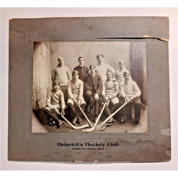 1905-06 Heinrich's Hockey Club Jr HockeyTeam Photo