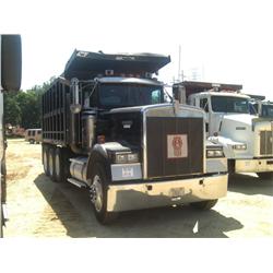 1994 KENWORTH W900 TRI-AXLE DUMP, 