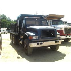 1994 INTERNATIONAL 4900 T/A DUMP,