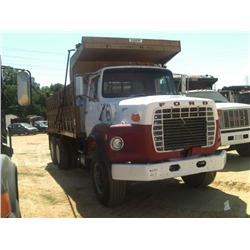 FORD 9000 T/A DUMP,