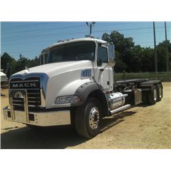 2009 MACK GU813 T/A ROLLOFF,