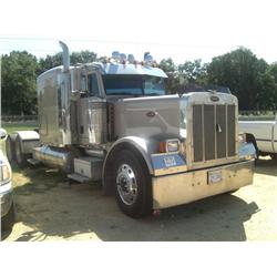 2005 PETERBILT 379 LONG NOSE T/A TRUCK TRACTOR,
