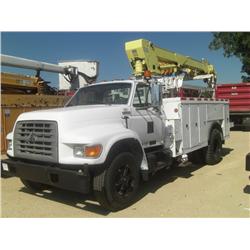 1995 FORD F800 DIGGER DERRICK,