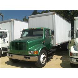 2000 INTERNATIONAL 4700 24' S/A VAN TRUCK, 