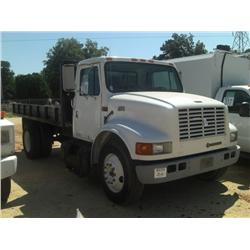 1998 INTERNATIONAL 4700 S/A FLATBED,