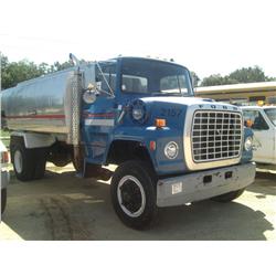 1983 FORD 8000 S/A WATER TRUCK, 