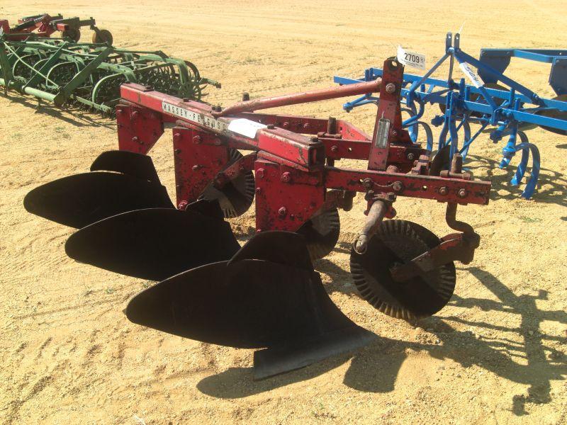 MASSEY FERGUSON 3 ROW BOTTOM PLOW J.M. Wood Auction Company, Inc.