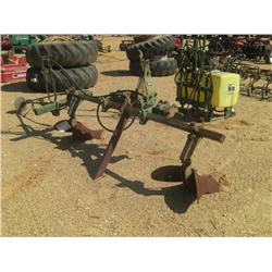 JOHN  DEERE 2 ROW MIDDLE BUSTER, 3 PTH