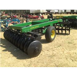 UNUSED JOHN DEERE 8' OFFSET DISC HARROW