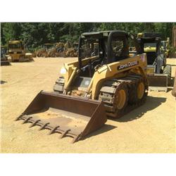 JOHN DEERE 250C SERIES II SKID STEER LOADER,