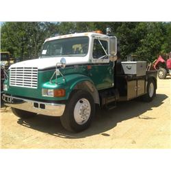 1999 INTERNATIONAL 4700 S/A SERVICE TRUCK,