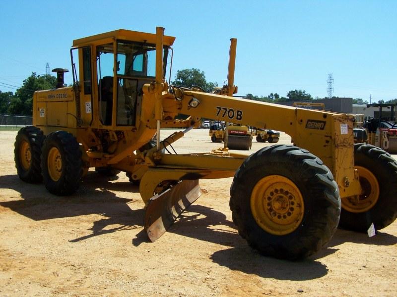 JOHN DEERE 770B MOTOR GRADER,