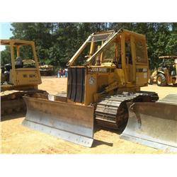 JOHN DEERE 450G CRAWLER TRACTOR,