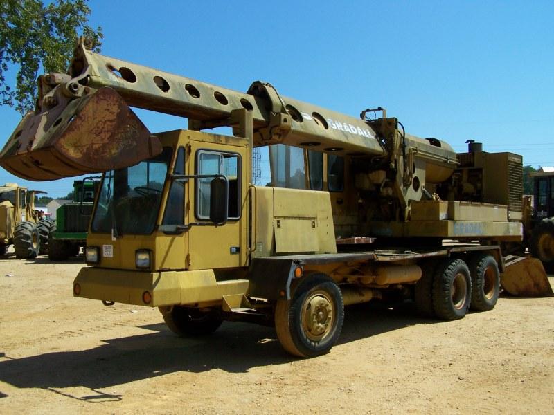 GRADALL G660 MOBILE HYDRAULIC EXCAVATOR,