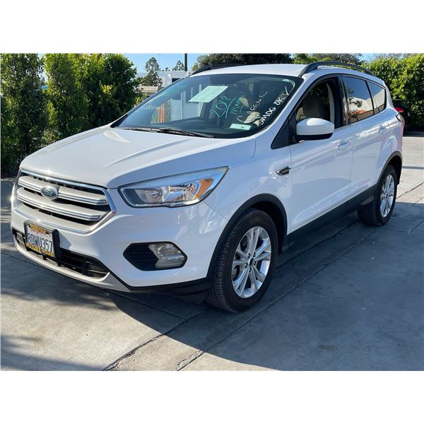 FORD  ESCAPE 2018 WAIT/TITLE- SMOG