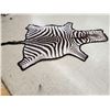 Image 3 : African Plains Zebra Rug Taxidermy
