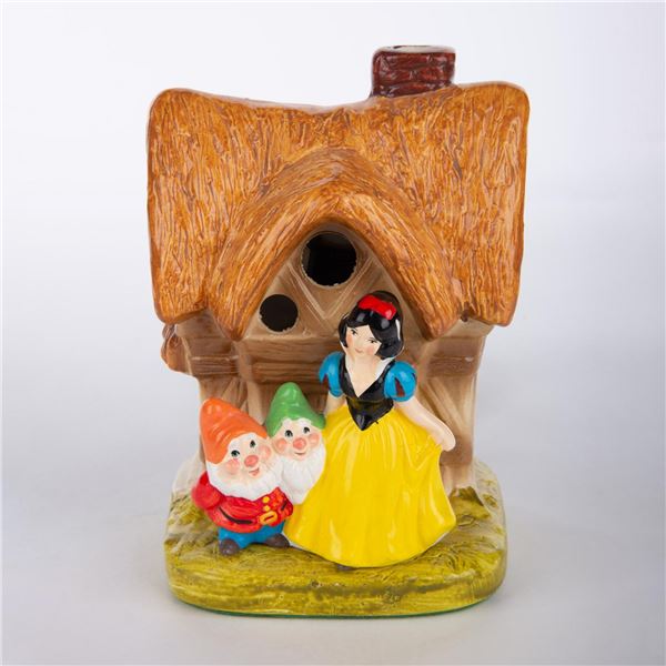 A"Snow White" Ceramic Night Light Lamp.