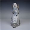 Image 1 : Lladro Porcelain Figurine, Embroiderer 1004865