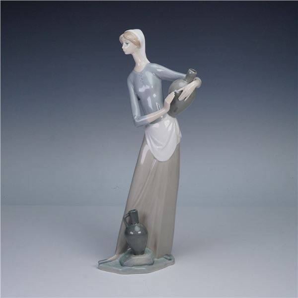 Lladro Porcelain Figurine, Girl with Jugs 1004875
