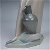 Image 3 : Lladro Porcelain Figurine, Girl with Jugs 1004875