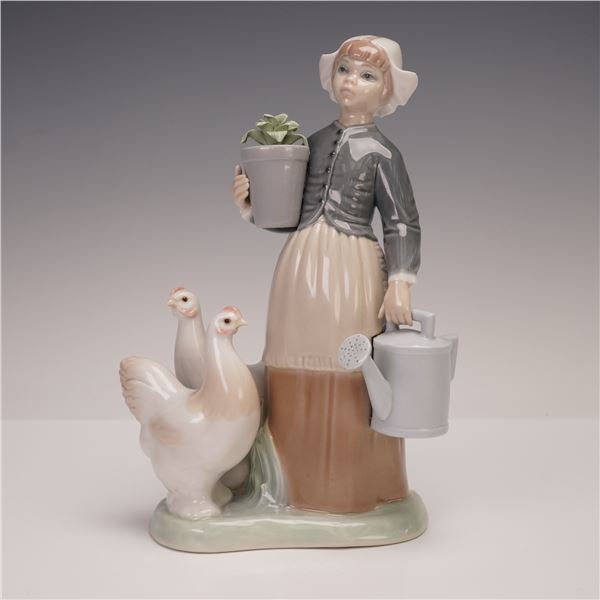 Lladro Vintage Figurine, Girl with Hens 1001103