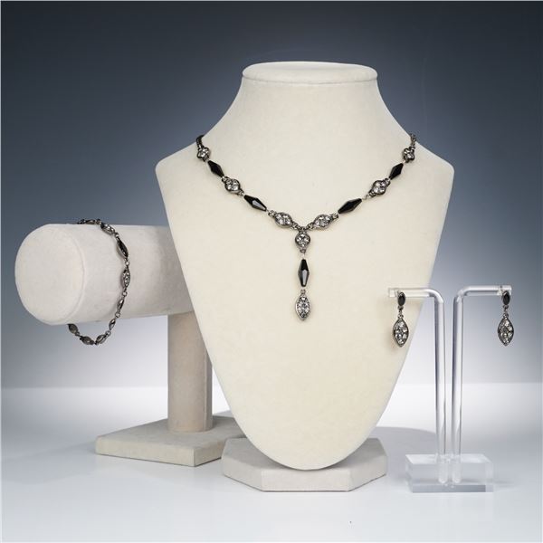 4pc Swarovski Crystal Necklace, Bracelet, and Earrings Set