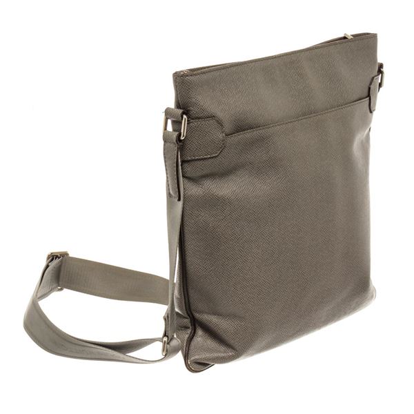 Louis Vuitton Gray Taiga Leather Sasha Crossbody Bag