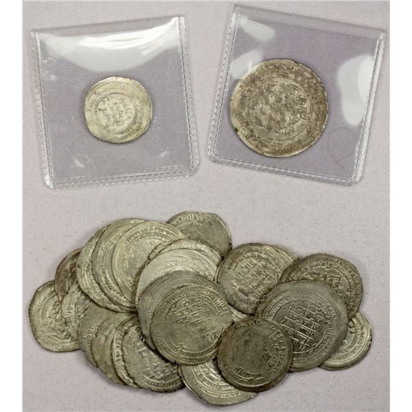 BUWAYHID: LOT of 32 silver coins