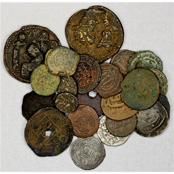MEDIEVAL ISLAMIC: LOT of 20 copper and 4 silver coins