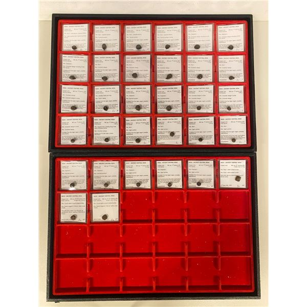 CENTRAL INDIA: LOT OF 32 copper coins
