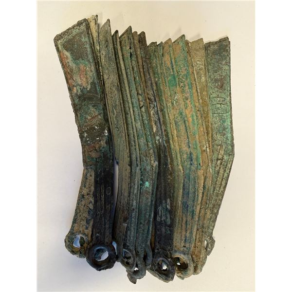 WARRING STATES: LOT of 19 knife money